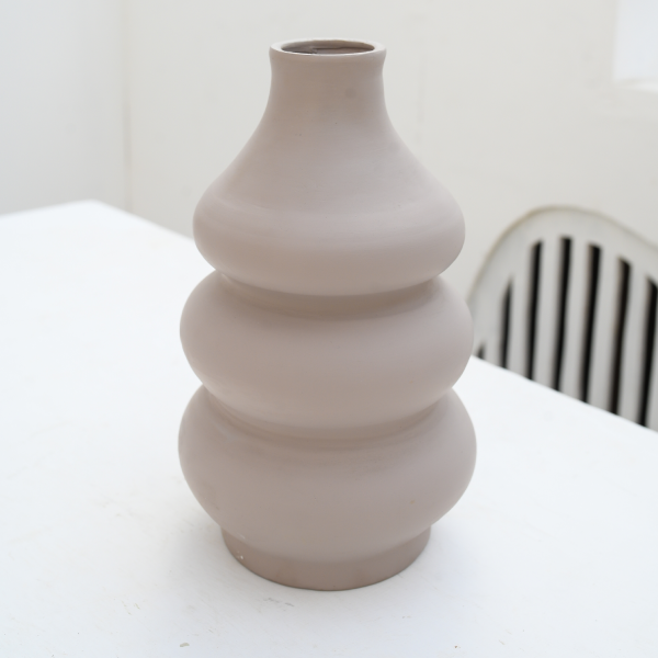 Kasha Three Tiered Vase 1